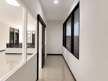 FOR SALE AND RENT RUMAH CANTIK STRATEGIS DI NGINDEN INTAN SURABAYA KOTA MA 462