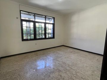 FOR SALE AND RENT RUMAH CANTIK STRATEGIS DI NGINDEN INTAN SURABAYA KOTA MA 462