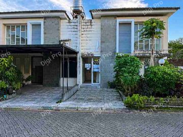 Jual Rumah Grand Orchad Luas 164m2. Cash Only