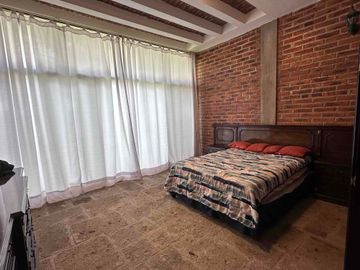 RANCHO A SOLO UNOS MINUTOS DE LA CIUDAD! CON RESIDENCIA Y BODEGA INCLUIDOS.