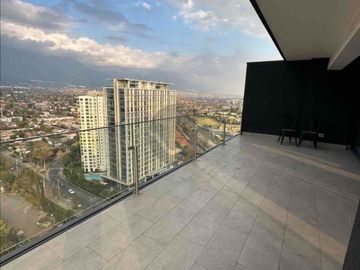 Vistas a la Cordillera y Estilo de Vida Premium: Espectacular Depto 1D 1B en Sector Exclusivo de La Reina