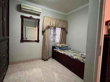 Rumah Sewa Dua Lantai Furnished Raffles Hills Cibubur