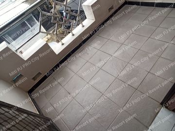 DIJUAL CEPAT RUMAH 2 LANTAI HADAP BARAT @RUMAH TAMAN PALEM SARI
