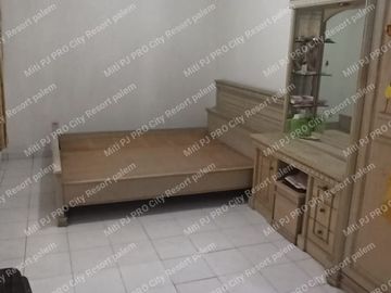 DIJUAL CEPAT RUMAH 2 LANTAI HADAP BARAT @RUMAH TAMAN PALEM SARI