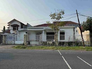 dijual rumah di Gayungsari raya 1 lantai Surabaya selatan