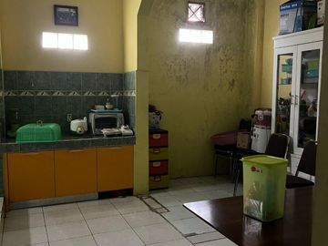 Rumah Semi Furnished Dalam Komplek Antapani Bandung