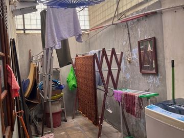 Rumah Semi Furnished Dalam Komplek Antapani Bandung