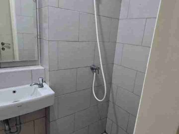 Murah Disewakan apartemen amor ada AC, Pakuwon city