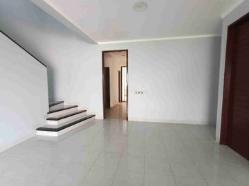 Dijual cepat rumah di Sentul city harga dibawah pasaran