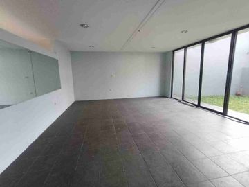 Dijual cepat rumah di Sentul city harga dibawah pasaran