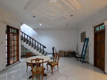 Kebayoran Baru 216m² Prime Tenang Asri 4KT 3KM, 18M Nego