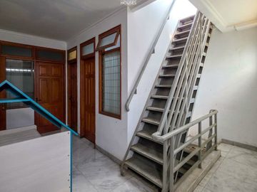Kebayoran Baru 216m² Prime Tenang Asri 4KT 3KM, 18M Nego