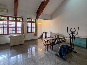 Kebayoran Baru 216m² Prime Tenang Asri 4KT 3KM, 18M Nego