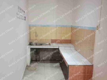 🏠 Rumah Disewakan - Baru Renovasi, Siap Huni!