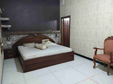 Dijual Cepat harga MURAH rumah mewah HOOK 2 lantai tengah kota dekat exit tol Sidoarjo
