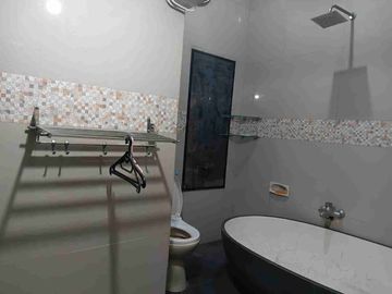 Dijual Cepat harga MURAH rumah mewah HOOK 2 lantai tengah kota dekat exit tol Sidoarjo