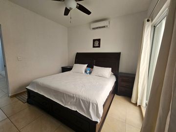 Casa Amueblada en Renta de Tres Recámaras
