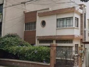 CASA EN NARVARTE  PONIENTE GRAN UBICACION !!