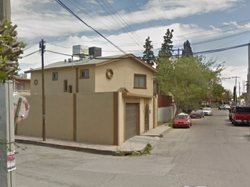 Casa en Venta en C. Pitágoras, Monumental, 32310 Juárez, Chih.