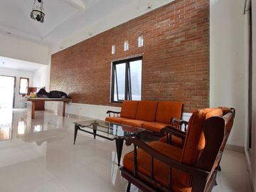 Rumah 1 lantai asri dan nyaman