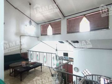 Rumah 2 Lantai Kebraon Surabaya, Dekat Jalan Tol Row Jalan Lebar