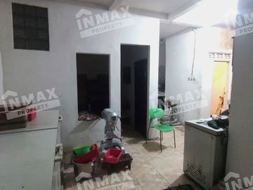 Rumah 2 Lantai Kebraon Surabaya, Dekat Jalan Tol Row Jalan Lebar