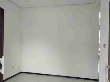 Disewakan Rumah di Trengilis Utara Surabaya