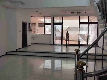 Disewakan Rumah di Trengilis Utara Surabaya