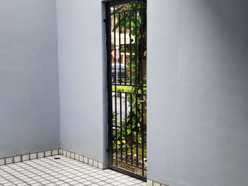 Diijual Regency Melati Mas Blok C1 No 1 (jalan boulevard blok C) Rumah baru siap huni