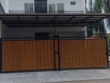 Diijual Regency Melati Mas Blok C1 No 1 (jalan boulevard blok C) Rumah baru siap huni