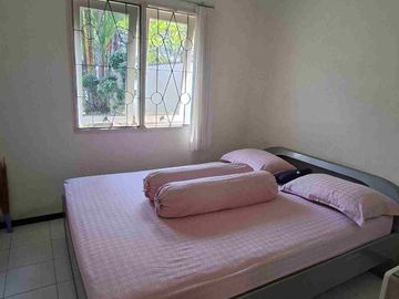Rumah 1 lantai Bagus Siap Huni Full Furnished. Lokasi strategis dekat Merr. Galaxy Mall. Murah. Nego