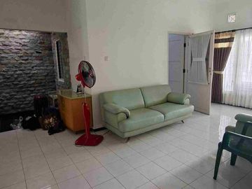 Rumah 1 lantai Bagus Siap Huni Full Furnished. Lokasi strategis dekat Merr. Galaxy Mall. Murah. Nego