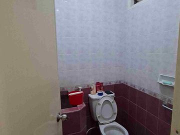 Rumah 1 lantai Bagus Siap Huni Full Furnished. Lokasi strategis dekat Merr. Galaxy Mall. Murah. Nego