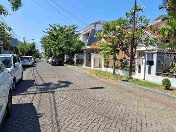Rumah 1 lantai Bagus Siap Huni Full Furnished. Lokasi strategis dekat Merr. Galaxy Mall. Murah. Nego