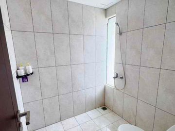 dijual rumah cantik full furnished di kota baru Parahyangan bandung