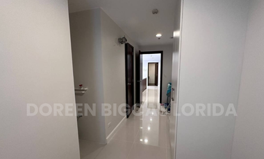 FOR SALE: 2 Bedroom 170sqm Condo with Parking in Arca South Taguig - Arbor Lanes