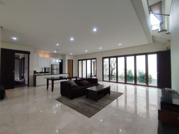 RUMAH MEWAH DAN ASRI TULODONG BWH KEBAYORAN BARU HUNIAN NYAMAN STRATEGIS SELANGKAH KE SENOPATI SCBD FURNISHED SIAP HUNI