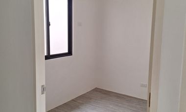 House and Lot For Sale in Amaia Vermosa - R0572