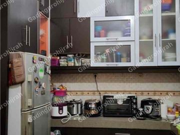 Dijual Rumah Asri Tengah Kota Jl.Kembar Sayap BKR,  Moh.Toha