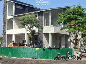 DIJUAL RUMAH HOEK SEDANG BANGUN, HADAP UTARA TIMUR CLUSTER PREMIUM, EMINENT BSD