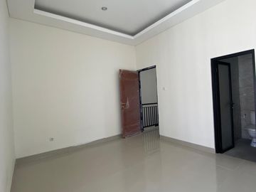 Rumah Rungkut Mapan Dekat Superindo dan McD Rungkut Siap Huni