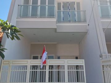 Rumah Di Mulyosari Utara Surabaya Baru Gress Siap Huni 2 Lantai