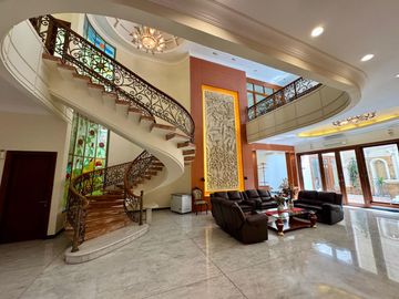 RUMAH MEWAH 2LT FULL FURNISH DI BUKIT GADING MEDITERANIA KELAPA GADING JAKARTA UTARA