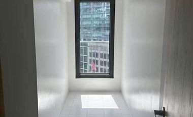 FOR RENT | 3BR + MAID’S ROOM AT THE GENTRY RESIDENCES, MAKATI