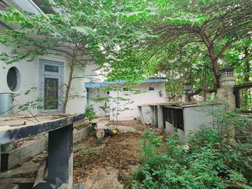 Dijual Rumah Pusat Kota Jln Kelud, Surabaya. Old Money Area