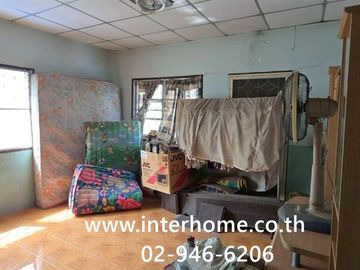 Two-story townhome, 24 sq.wa., Jutaphat Village, Lad Lum Kaeo, Soi Wat Bo Thong, Lad Lum Kaeo-Pathum Thani Road, Pathum Thani-Bang Len Road, Lad Lum K