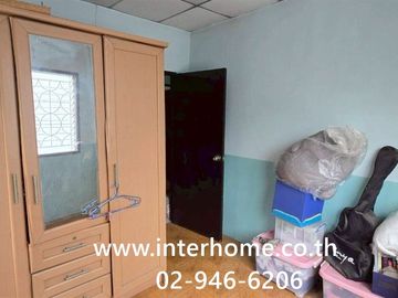 Two-story townhome, 24 sq.wa., Jutaphat Village, Lad Lum Kaeo, Soi Wat Bo Thong, Lad Lum Kaeo-Pathum Thani Road, Pathum Thani-Bang Len Road, Lad Lum K