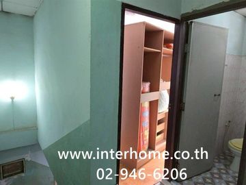 Two-story townhome, 24 sq.wa., Jutaphat Village, Lad Lum Kaeo, Soi Wat Bo Thong, Lad Lum Kaeo-Pathum Thani Road, Pathum Thani-Bang Len Road, Lad Lum K