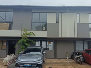 Dijual Rumah Baru Park Serpong type X2 Harga Modal