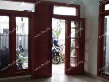DiSewakan Rumah Siap Huni di Tebet Barat Jakarta Selatan